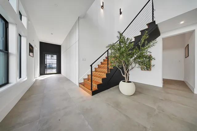 $20,000 | 5414 John Dreaper Drive, Houston, TX 77056