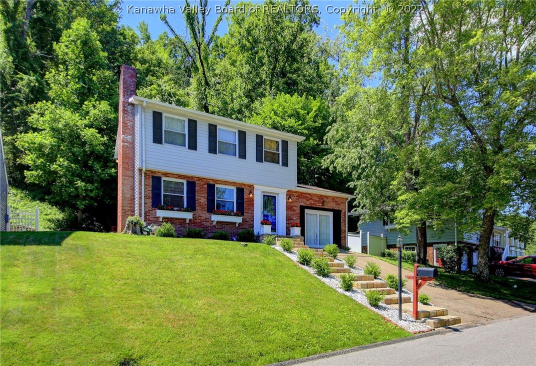 341 Eureka Road Charleston, WV 25314 - Photo 3 of 31 Gallery Image 3