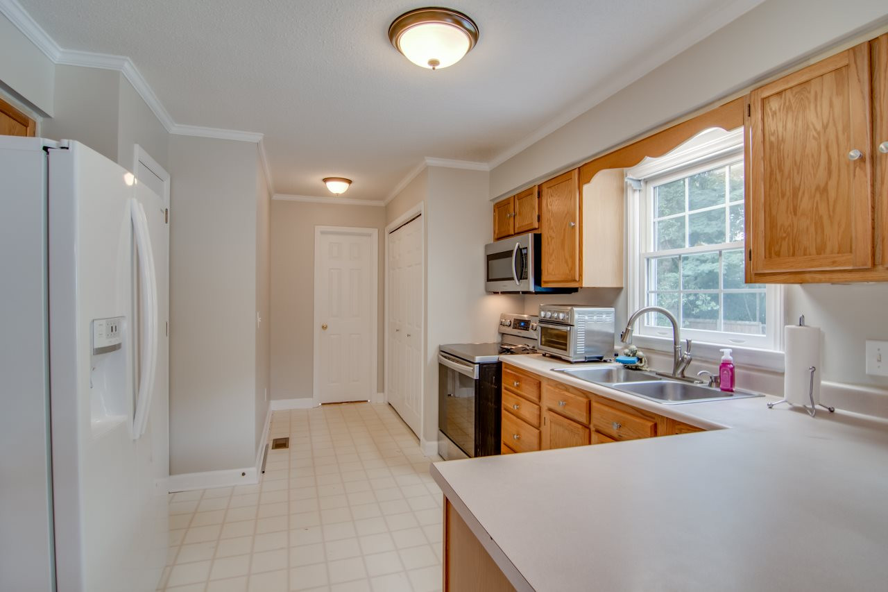 236 Holly Ridge Lane Mebane, NC 27302 - Photo 8 of 17 Photo 8