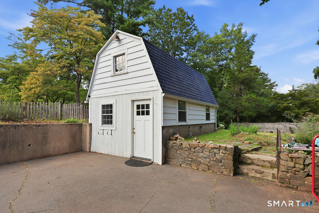 61 Robbins Road Berlin, CT 06037 - Photo 28 of 34 Gallery Image 28