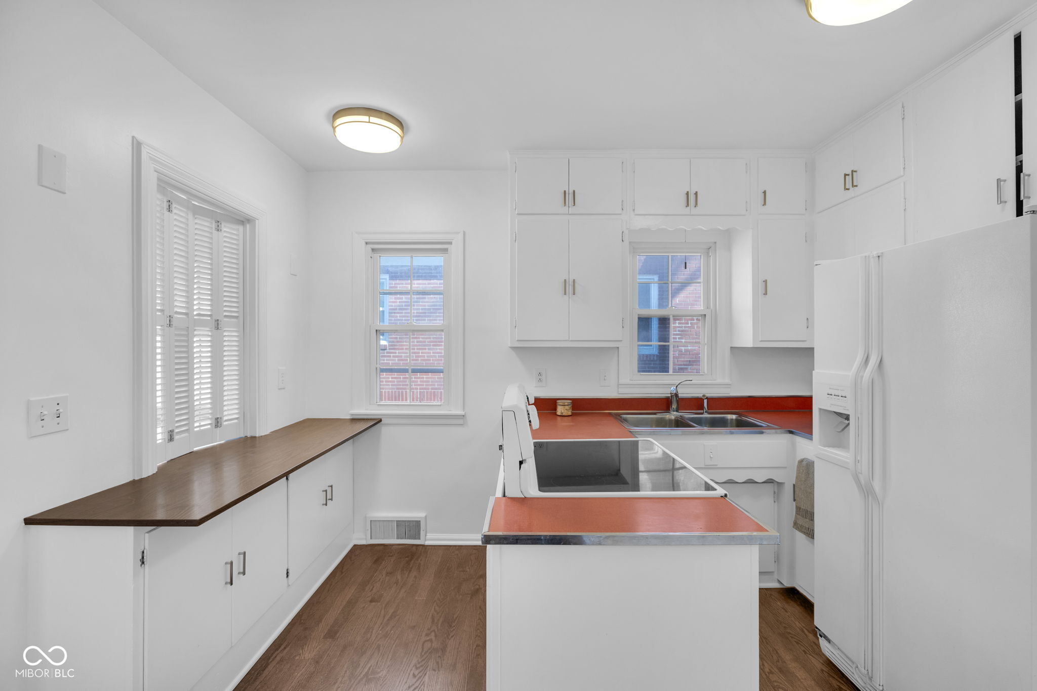 824 North Ritter Avenue Indianapolis, IN 46219 - Photo 9 of 49