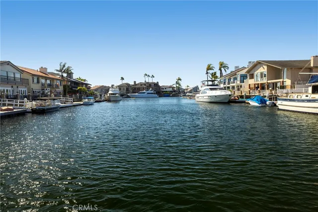 $3,495,000 | 3871 Mistral Drive, Huntington Beach, CA 92649