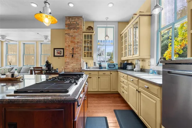 $1,250,000 | 221 Southeast 7th Street, Gainesville, FL 32601