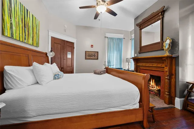 $1,250,000 | 221 Southeast 7th Street, Gainesville, FL 32601