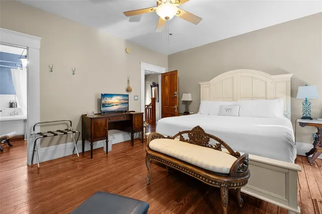 $1,250,000 | 221 Southeast 7th Street, Gainesville, FL 32601