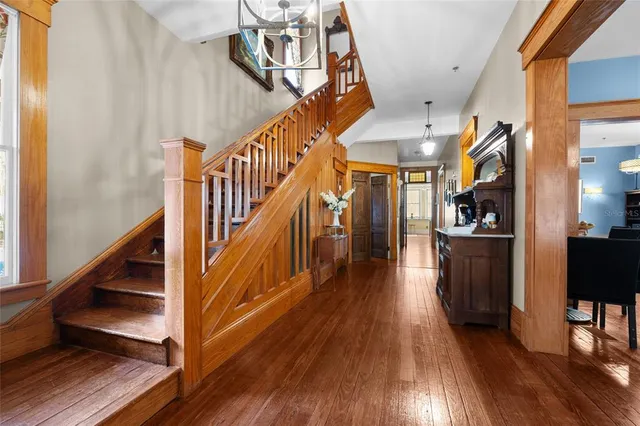 $1,250,000 | 221 Southeast 7th Street, Gainesville, FL 32601