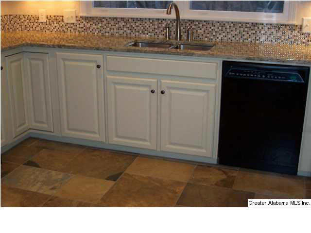 2601 Dolly Ridge Road Birmingham, AL 35243 - Photo 9 of 13