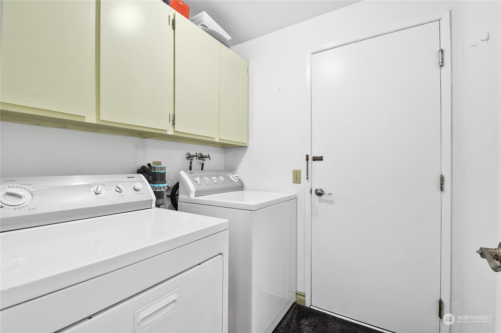 31108 11th Place Southwest Federal Way, WA 98023 - Photo 15 of 22 a utility room with dryer and washer