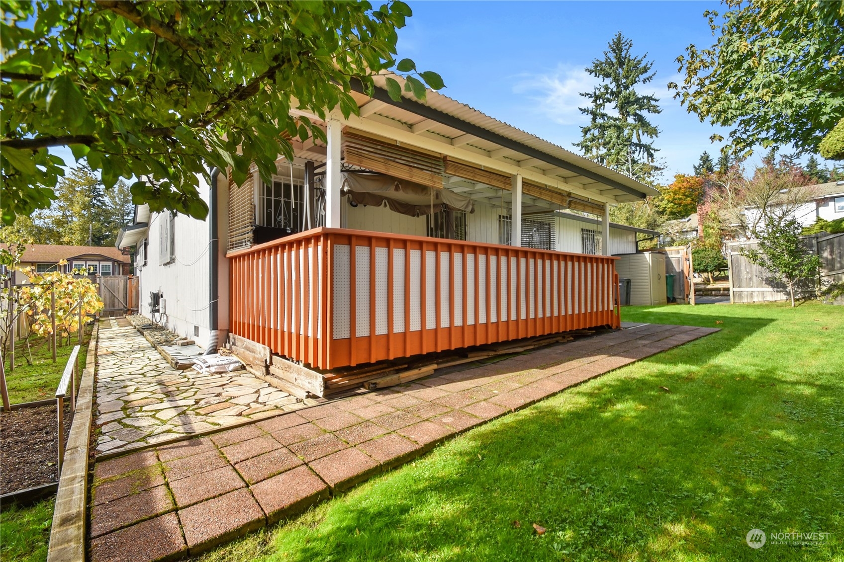 31108 11th Place Southwest Federal Way, WA 98023 - Photo 20 of 22 a view of a backyard with a garden