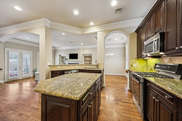 $599,000 | 2006 Helena Street, Houston, TX 77002