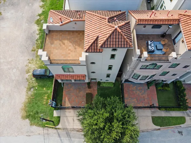 $599,000 | 2006 Helena Street, Houston, TX 77002