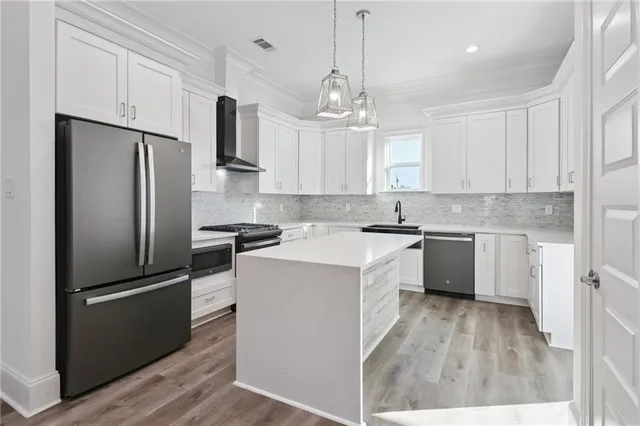 $399,000 | 325 Chinchilla Drive, Arabi, LA 70032