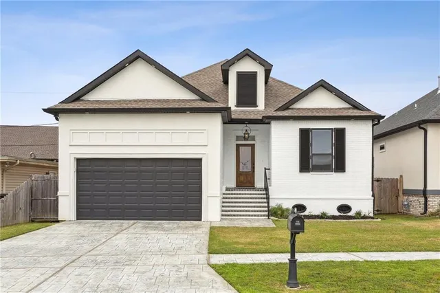 $399,000 | 325 Chinchilla Drive, Arabi, LA 70032