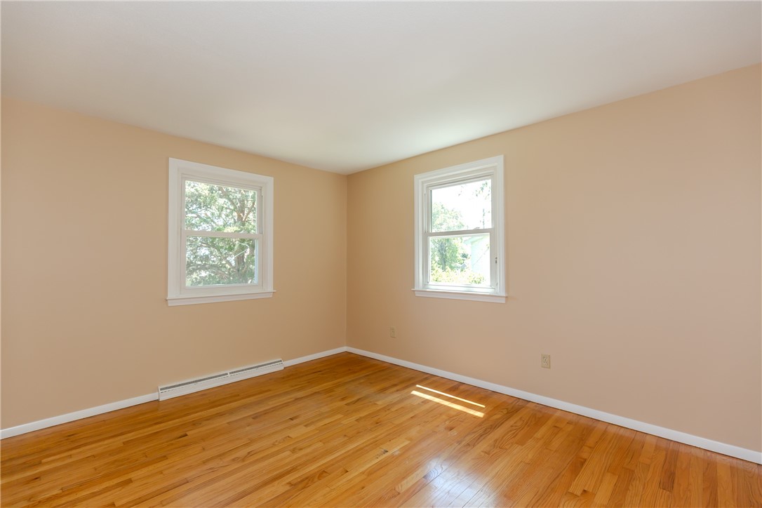 26 Seneca Road Portsmouth, RI 02871 - Photo 23 of 44 Bedroom 2