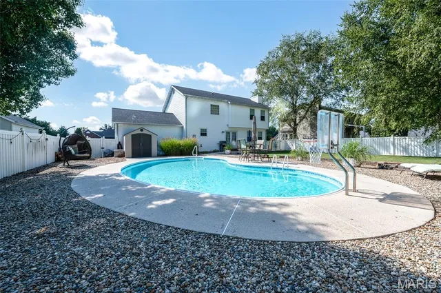 $395,000 | 203 Bristol Drive, Troy, IL 62294