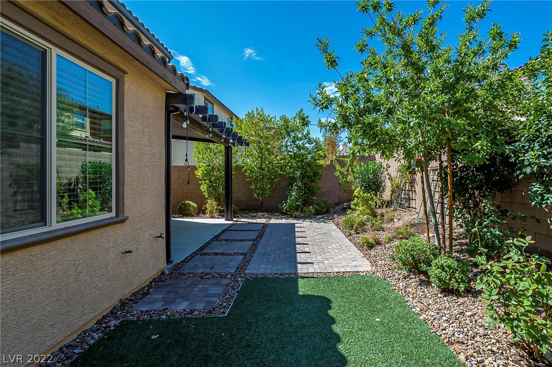 2549 Sable Ridge Street Henderson, NV 89044 - Photo 5 of 21