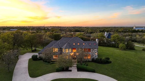 $1,395,000 | 362 Woodland Hills Drive, Sherman, TX 75092