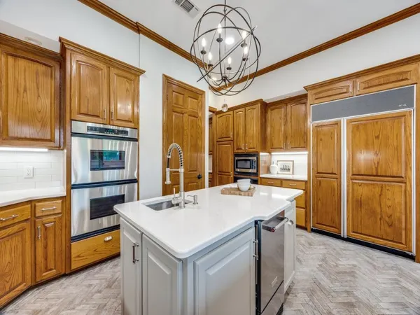 $1,395,000 | 362 Woodland Hills Drive, Sherman, TX 75092