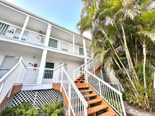 $2,500 | 160 Cypress Point Drive, Palm Beach Gardens, FL 33418