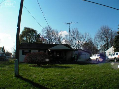 4432 East Coldwater Road Flint, MI 48506 - Photo 1 of 11 20144779.JPG