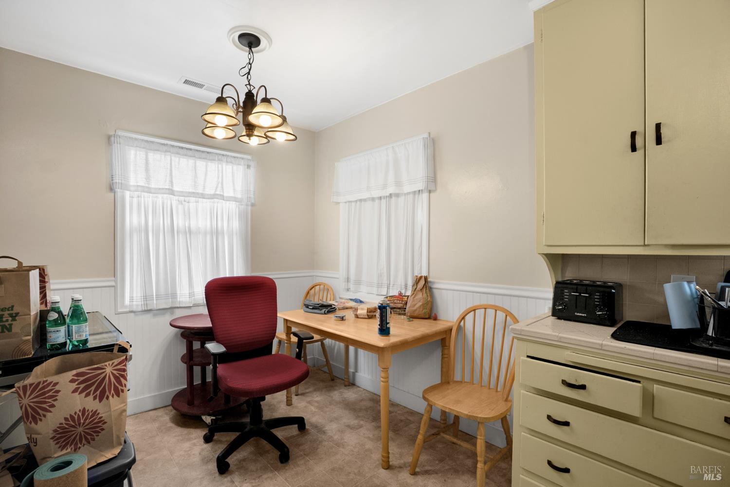 610 Stewart Street Santa Rosa, CA 95404 - Photo 6 of 38