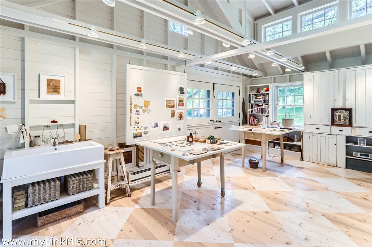180 Pilot Hill Farm Road Vineyard Haven, MA 02568 - Photo 50 of 68