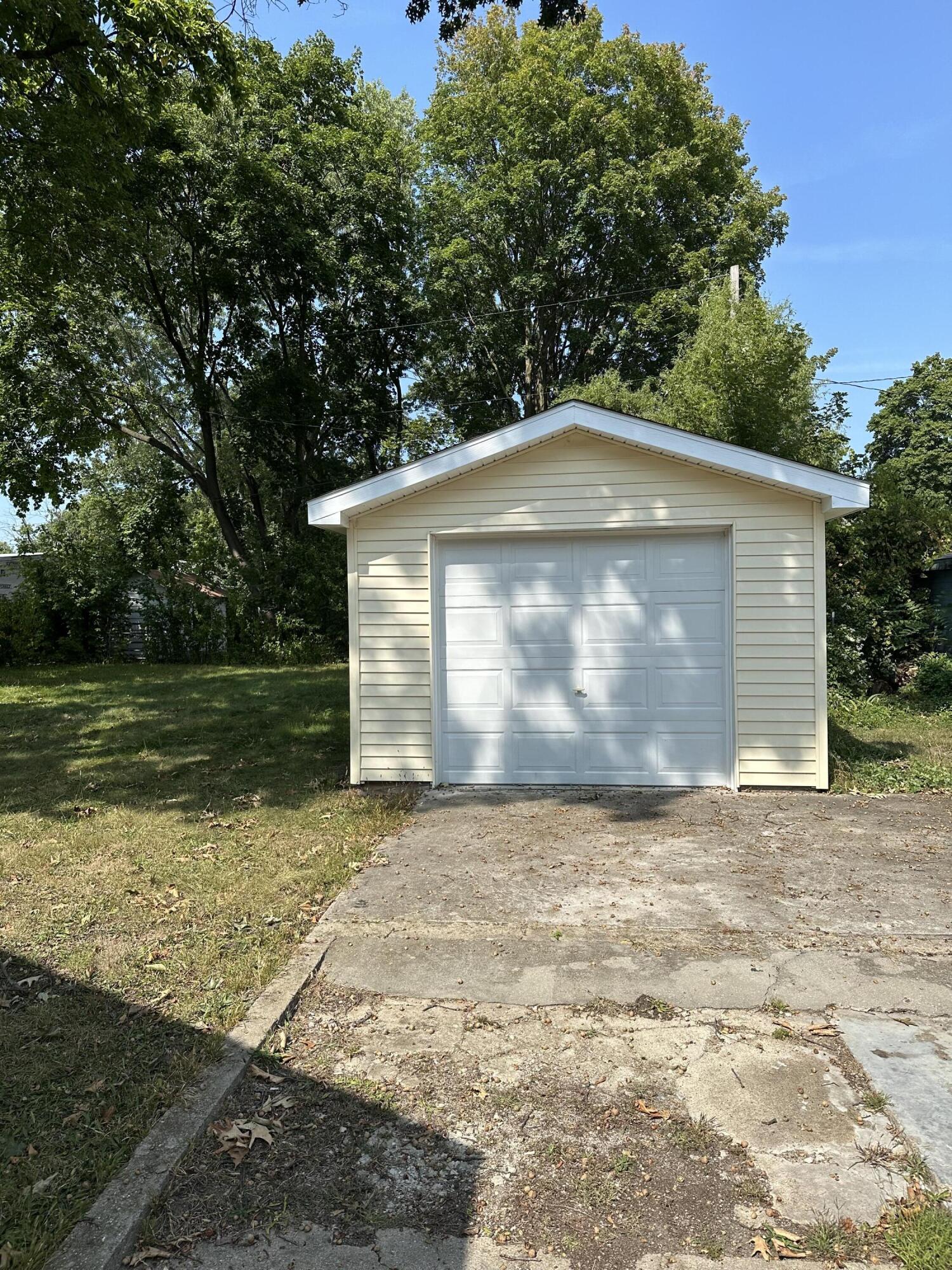 314 5th Avenue Three Rivers, MI 49093 - Photo 19 of 21 IMG_0371