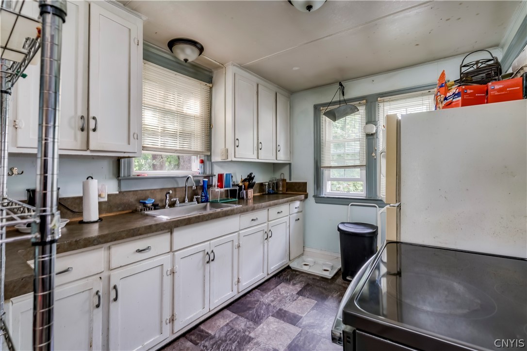 352 South Rutland Street Watertown, NY 13601 - Photo 12 of 48 Gallery Image 12