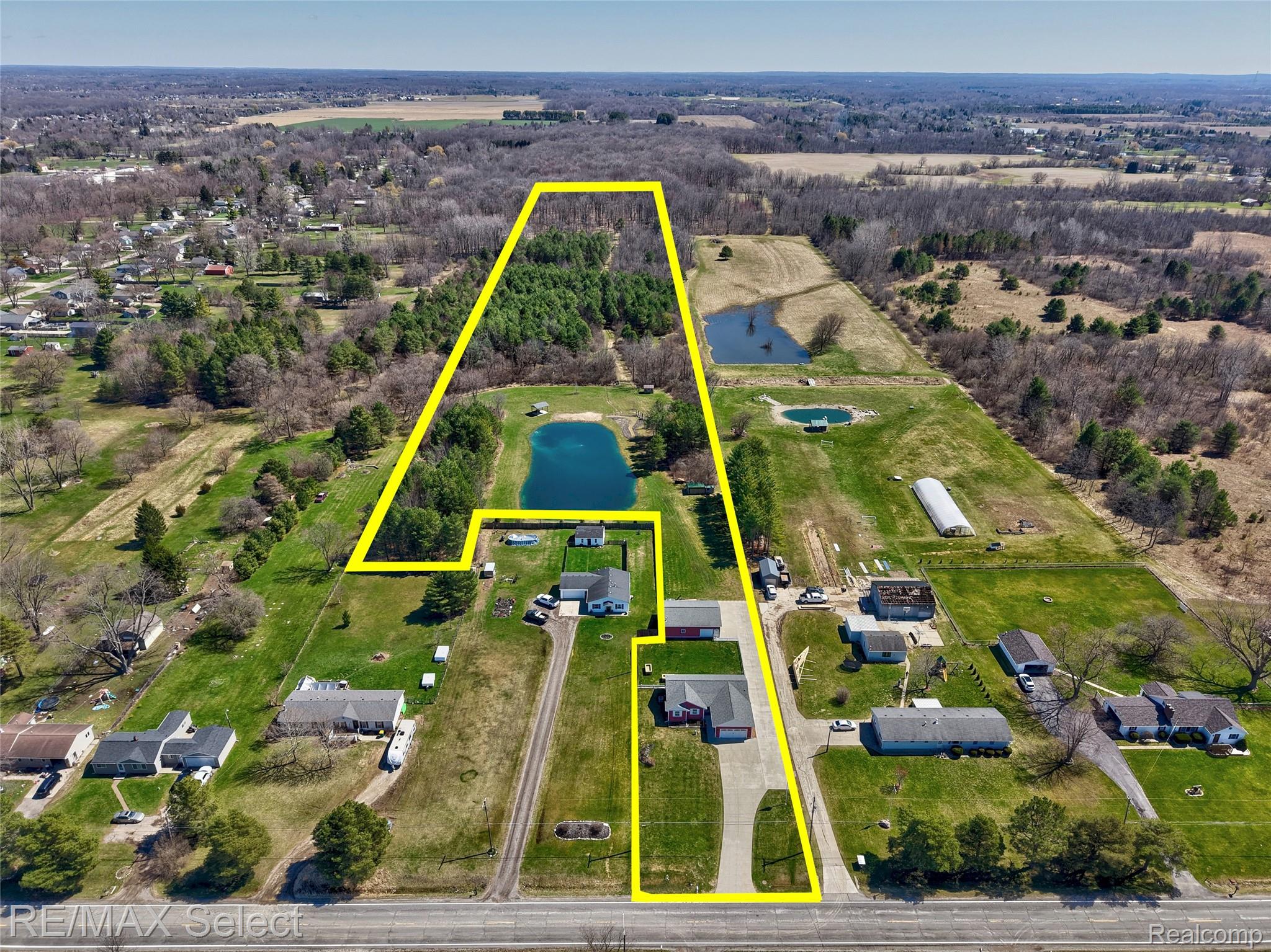3309 South Vassar Road Davison, MI 48423 - Photo 6 of 45 3309 S. Vassar Rd 104.jpg