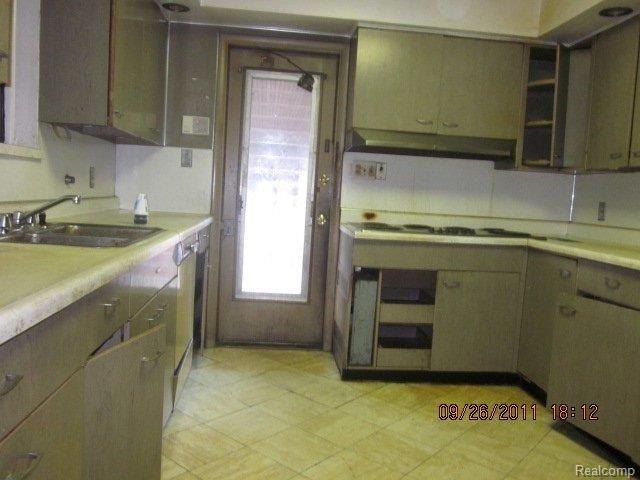 19778 Chesterfield Road Detroit, MI 48221 - Photo 11 of 13 chesterfield kit