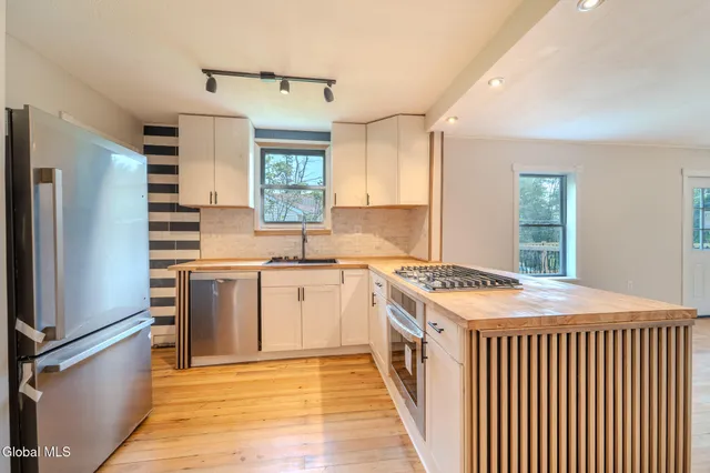 $234,999 | 520 Morey Park Hill Road, Schodack, NY 12123