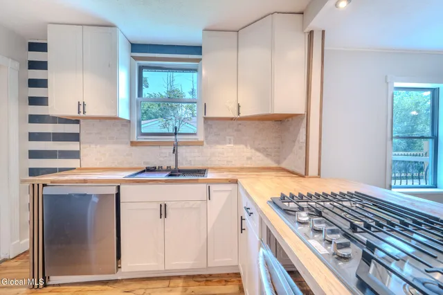 $234,999 | 520 Morey Park Hill Road, Schodack, NY 12123