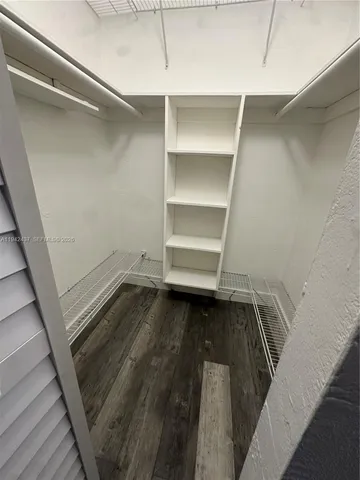 a walk in closet