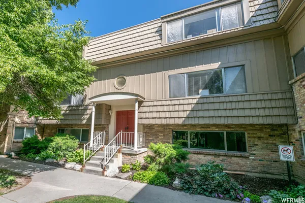 $314,900 | 2220 East Murray Holladay Road, Unit 182, Holladay, UT 84117