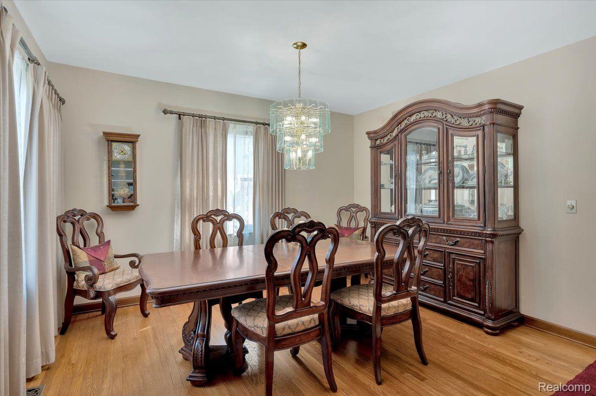20779 Marter Road Grosse Pointe, MI 48236 - Photo 17 of 39 Gallery Image 17