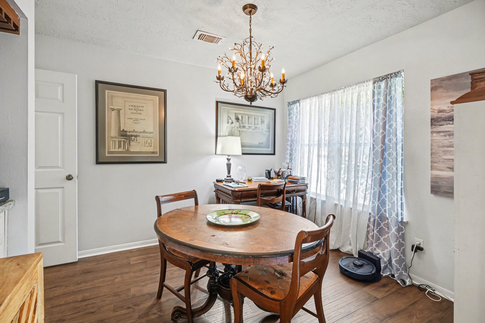 16810 Finewood Way Houston, TX 77058 - Photo 7 of 23 Flexible space that can serve as an office, extra bedroom, formal living area, playroom, or game room, highlighted by a large window.
