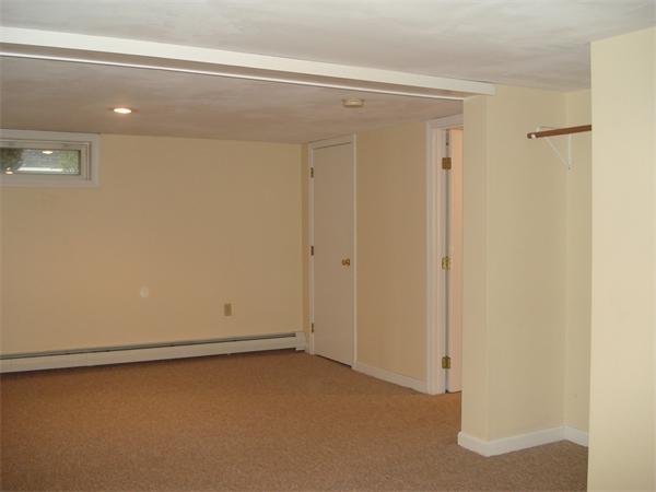 20 Dustin Road Reading, MA 01867 - Photo 13 of 18