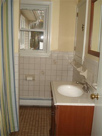 20 Dustin Road Reading, MA 01867 - Photo 14 of 18