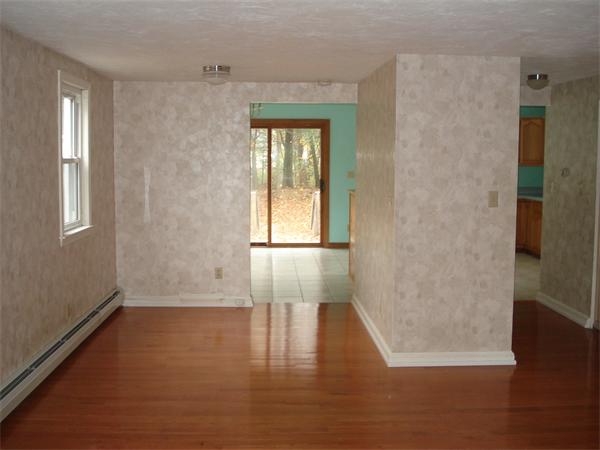 20 Dustin Road Reading, MA 01867 - Photo 4 of 18