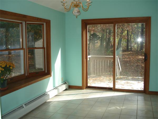 20 Dustin Road Reading, MA 01867 - Photo 8 of 18