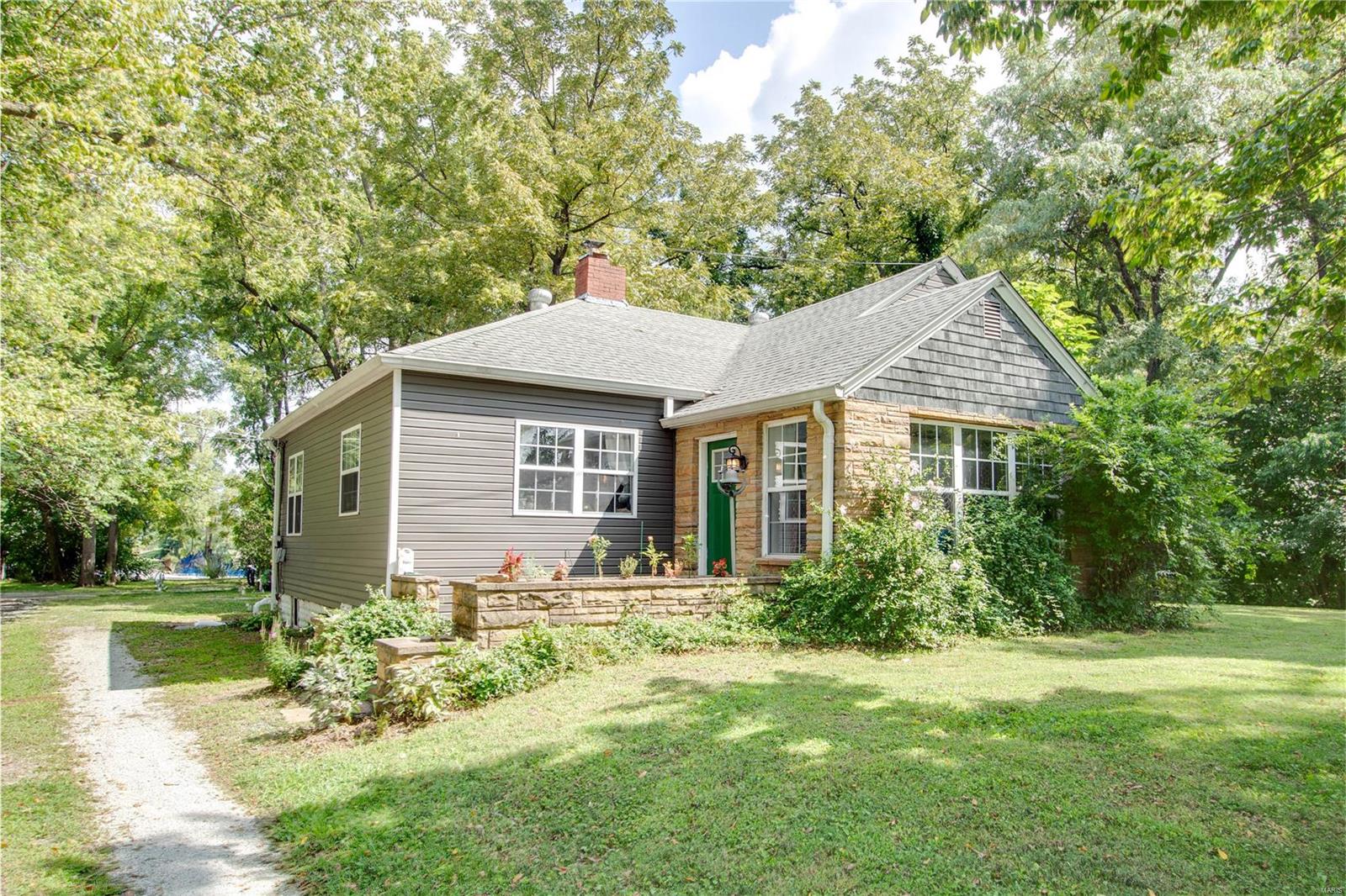 3524 Culp Lane Alton, IL 62002 - Photo 1 of 47