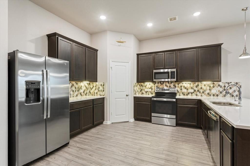 3613 Beutel Road Lorena, TX 76655 - Photo 10 of 31