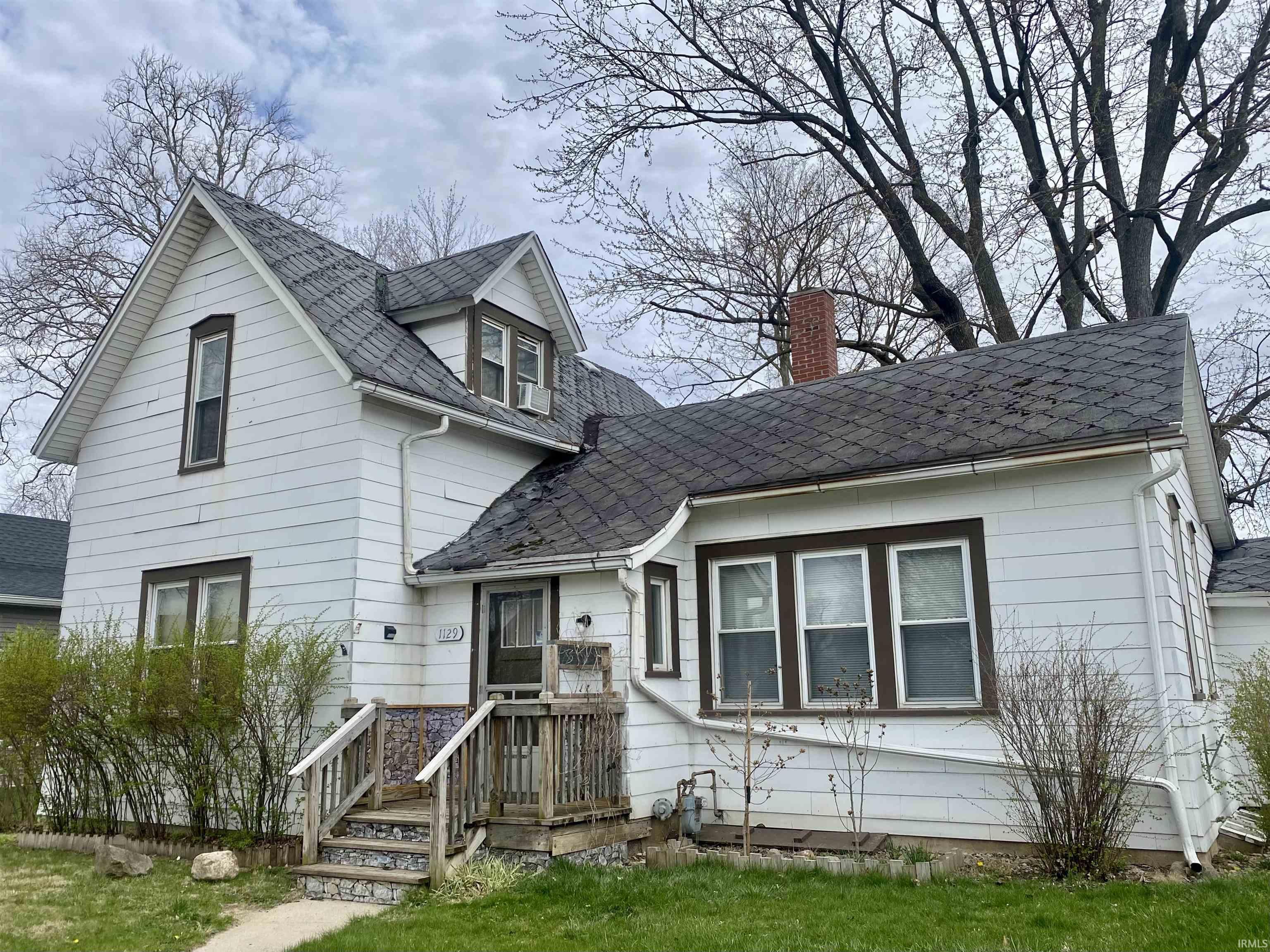 1129 Monroe Street Rochester, IN 46975 - Photo 2 of 7