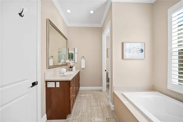 $2,160,000 | 210 Canvas, Irvine, CA 92620