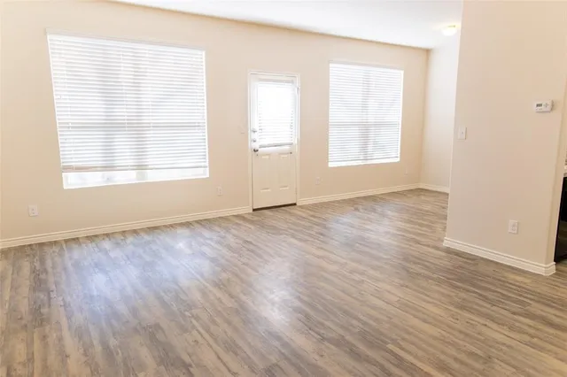 $1,950 | 232 Cliff Height Circle, Dallas, TX 75241