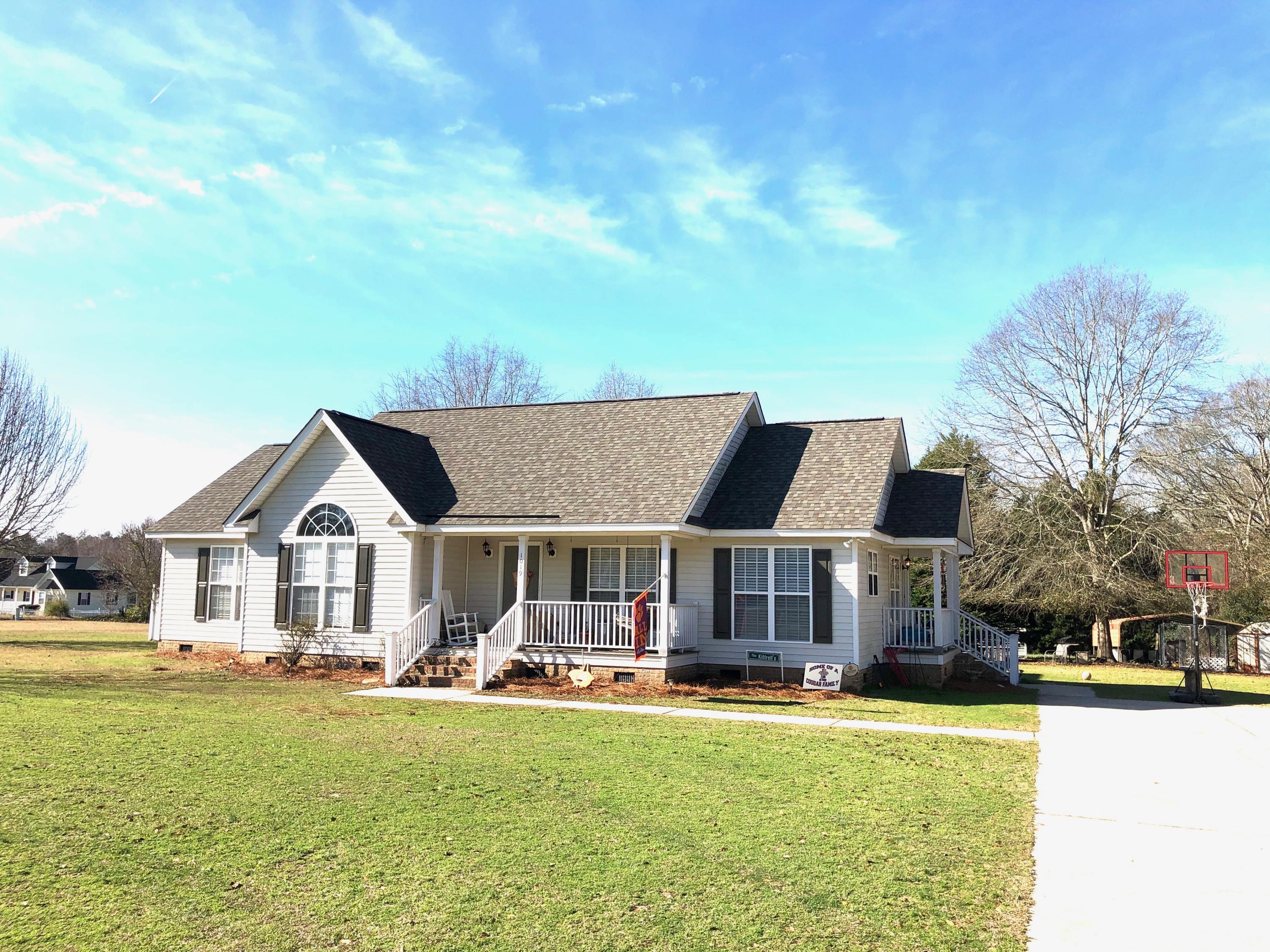 01Front of home