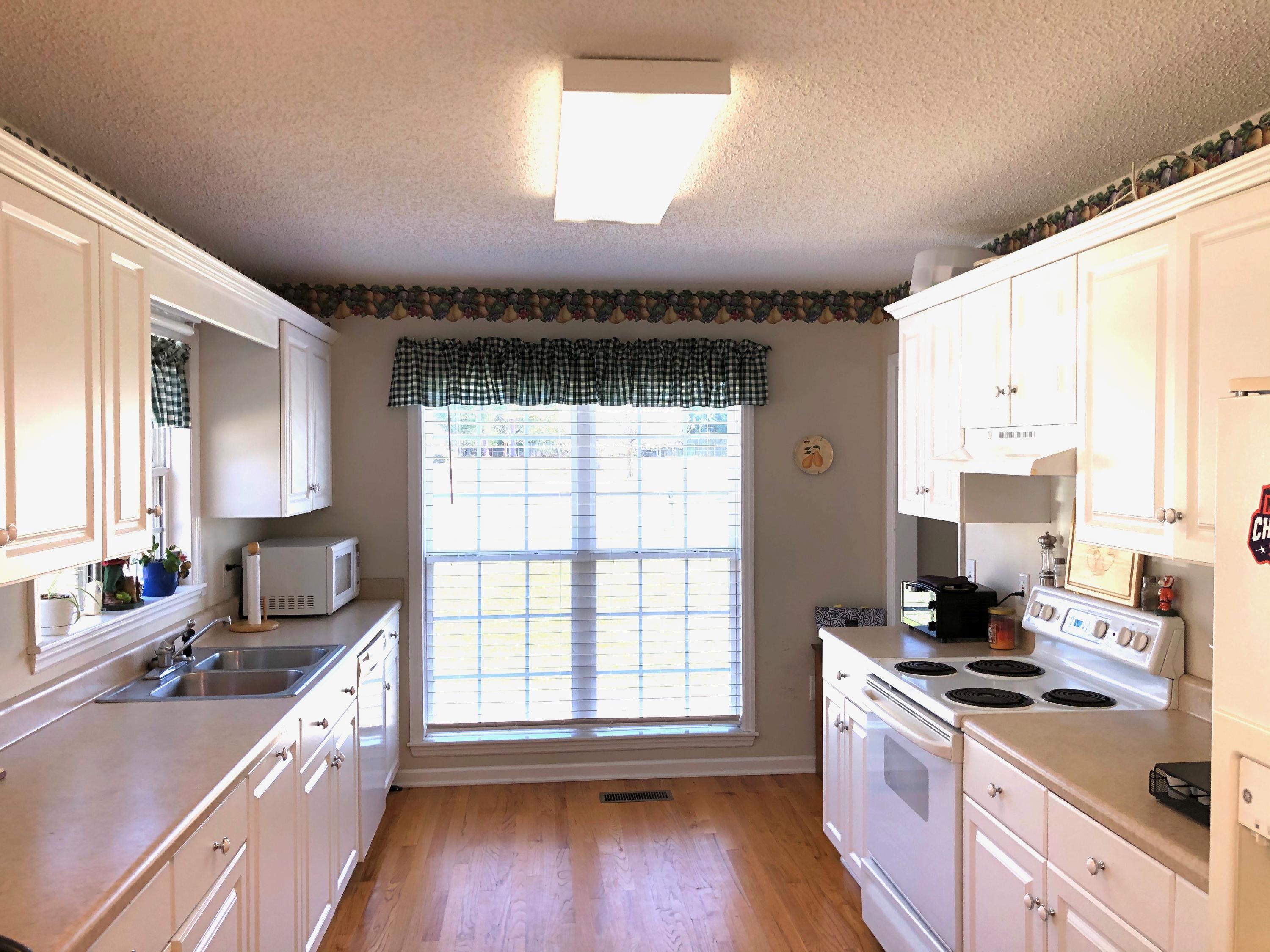 02Kitchen