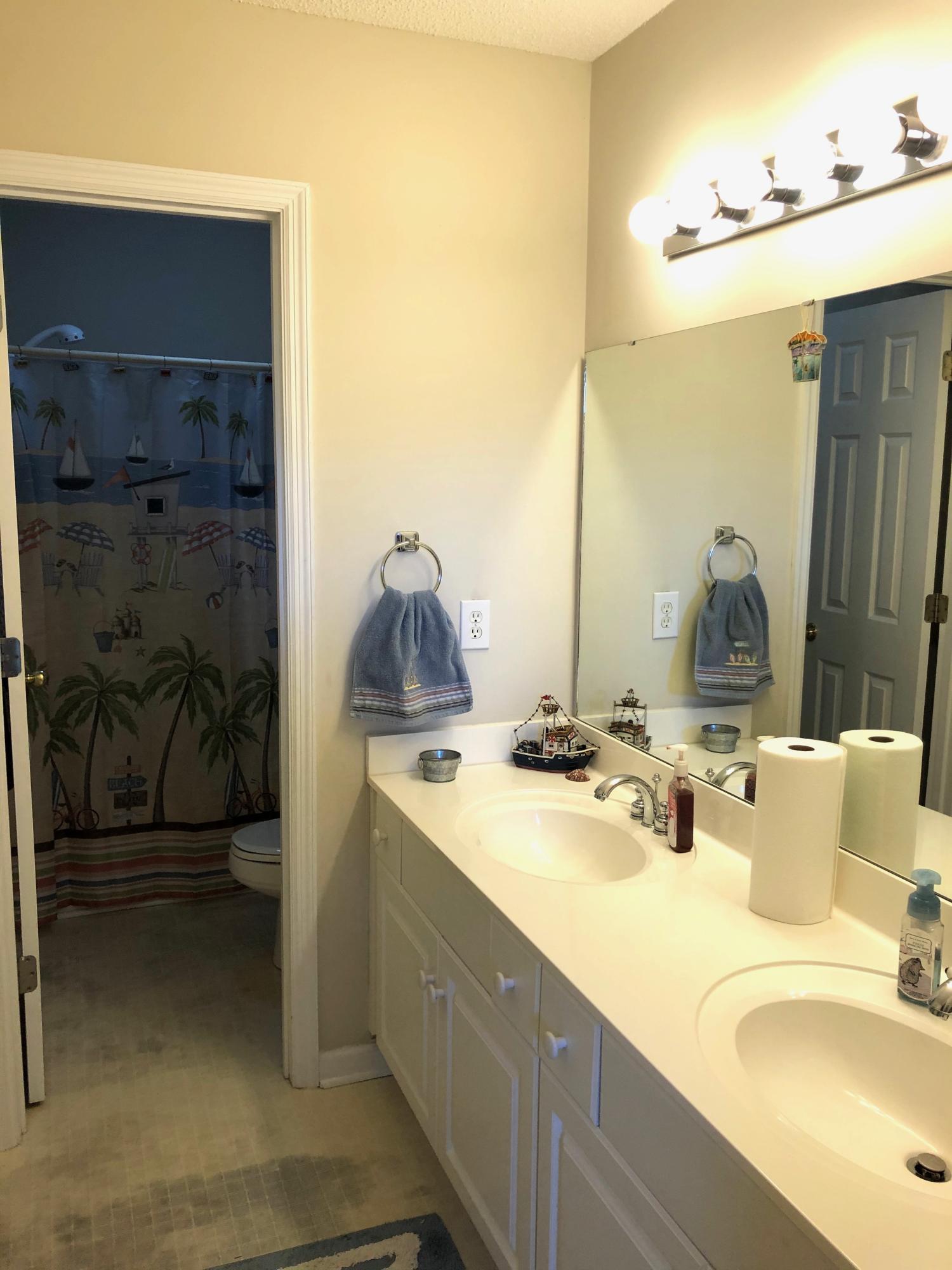 06Bathroom