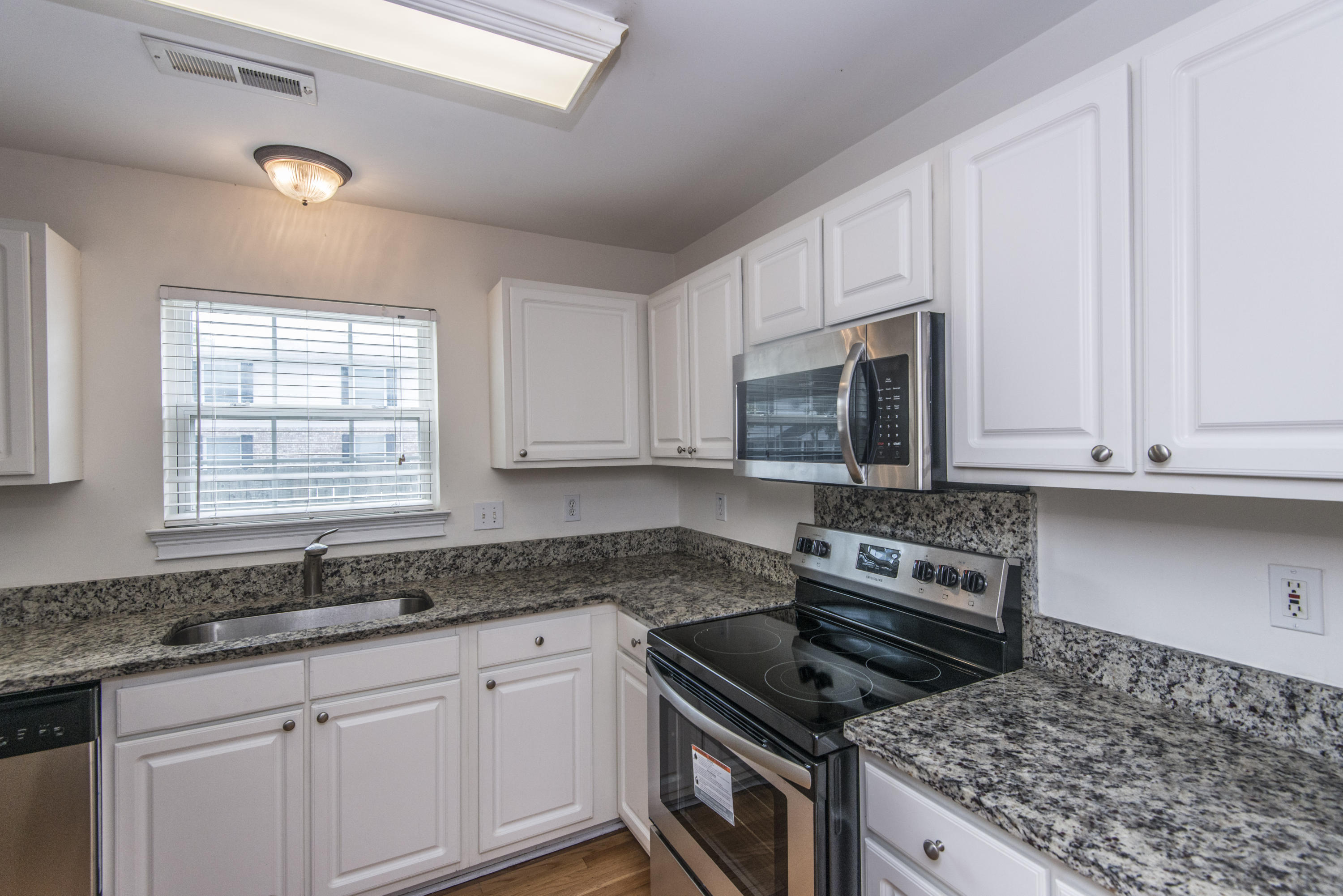 1545 Ashley River Road, Unit M Charleston, SC 29407 - Photo 11 of 27 1545 kit4