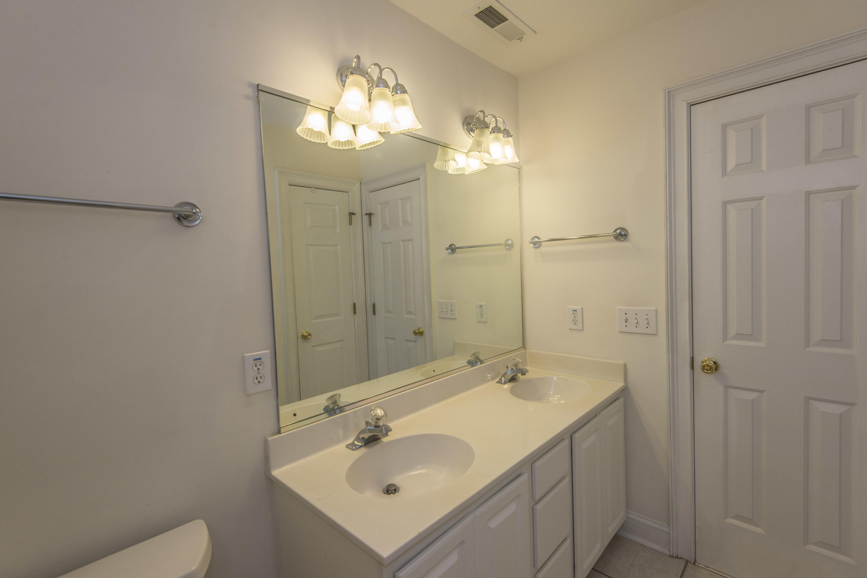 1545 Ashley River Road, Unit M Charleston, SC 29407 - Photo 20 of 27 1545 master bath3